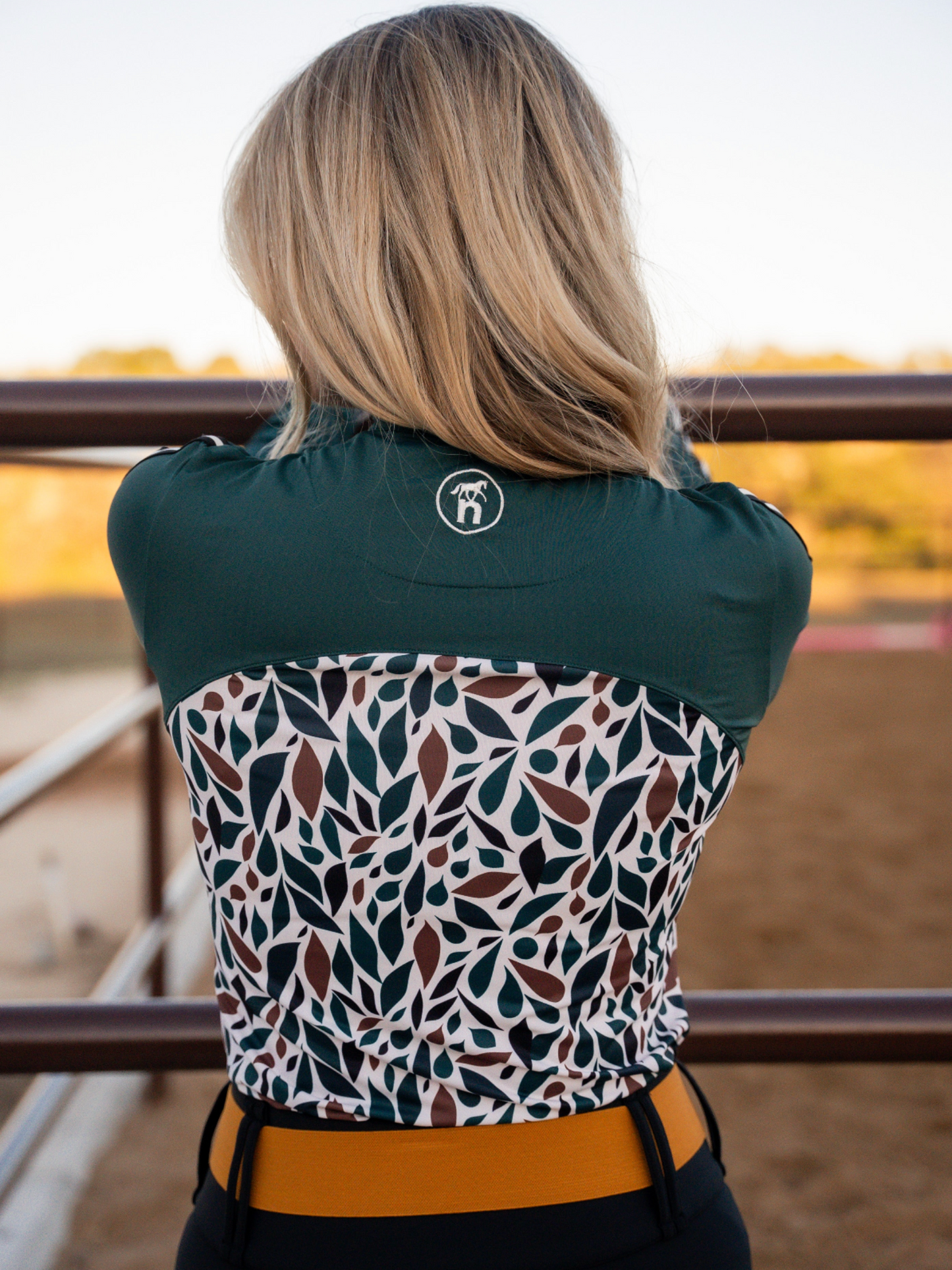 Novella Copperfield Sun Shirt (Hunter Green)