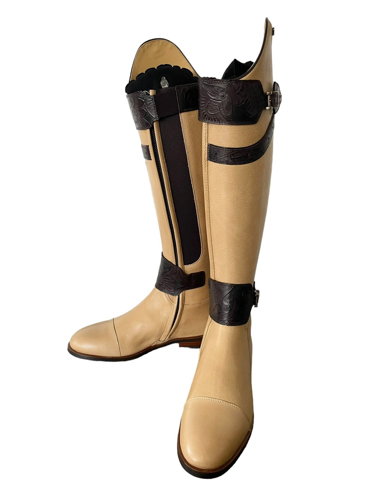 TDR's Gayle K (Kingsley Capri 01 with London Straps)