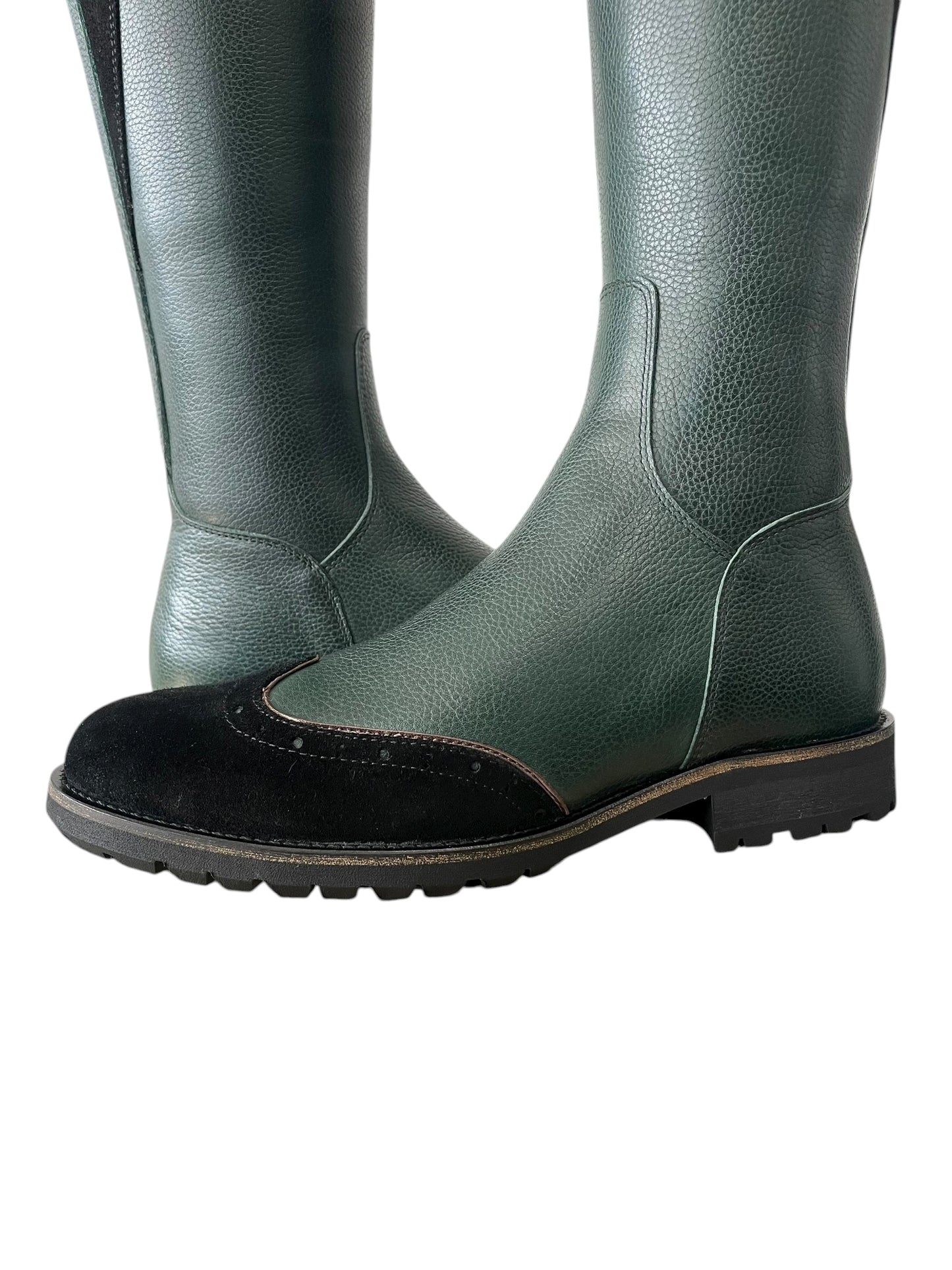 TDR's Azlan (Kingsley Capri)