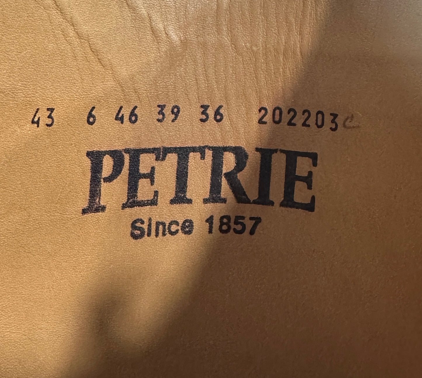 Petrie CONSIGNMENT (39/46/36)