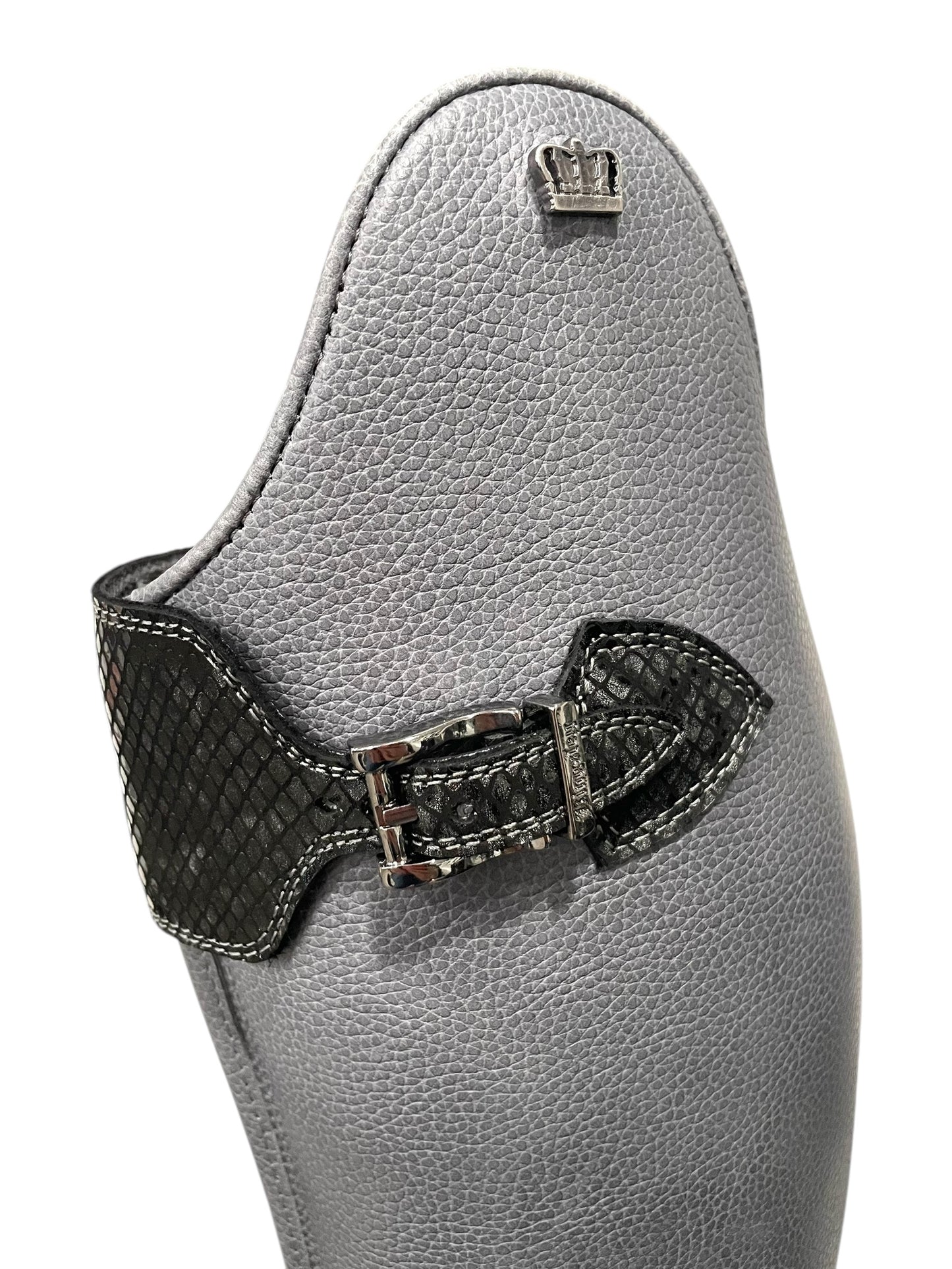 TDR's Cara K 5.0 (Kingsley London 01)