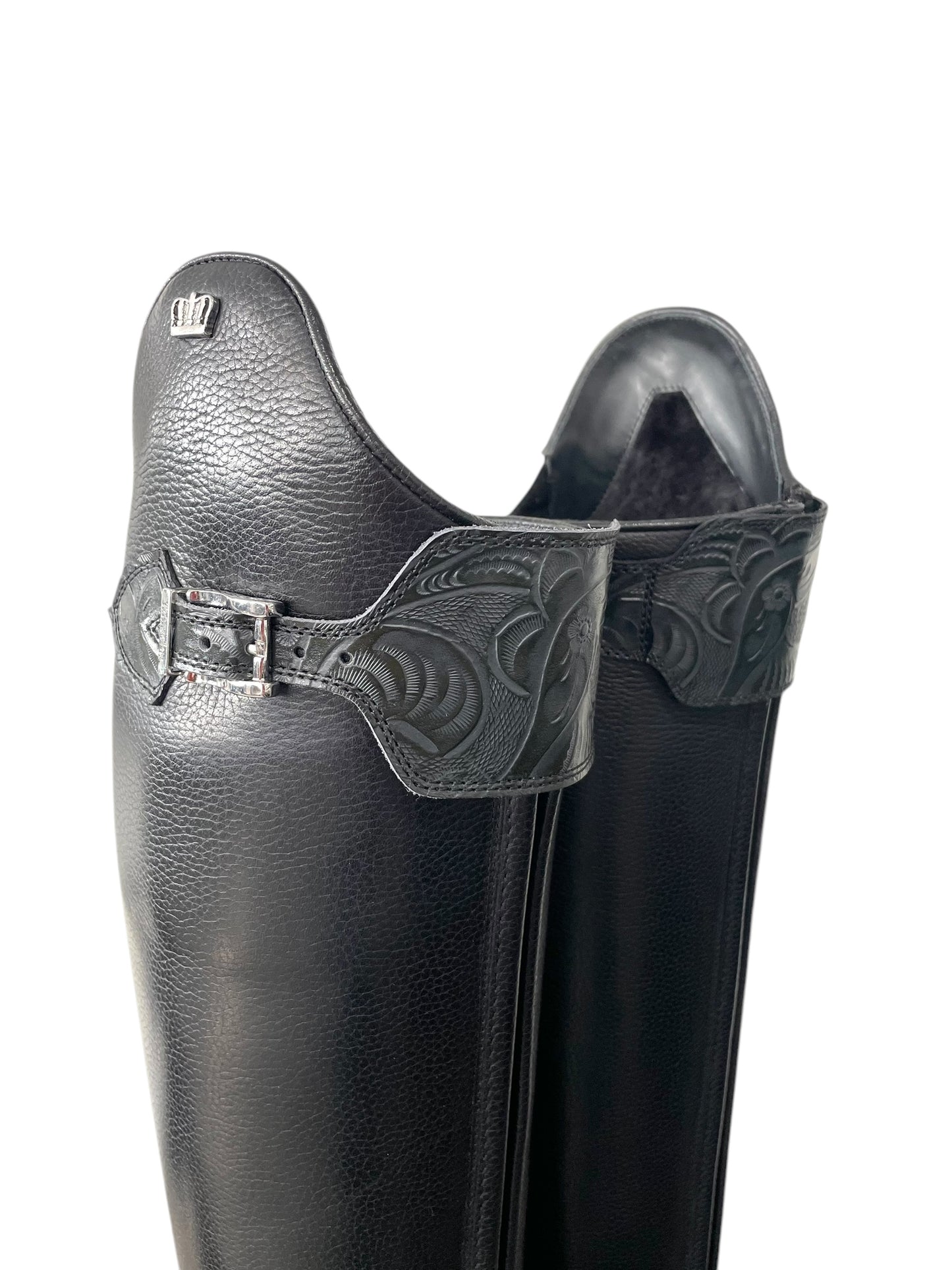 TDR's Lisa M (Kingsley London 01 with Amsterdam Sole)