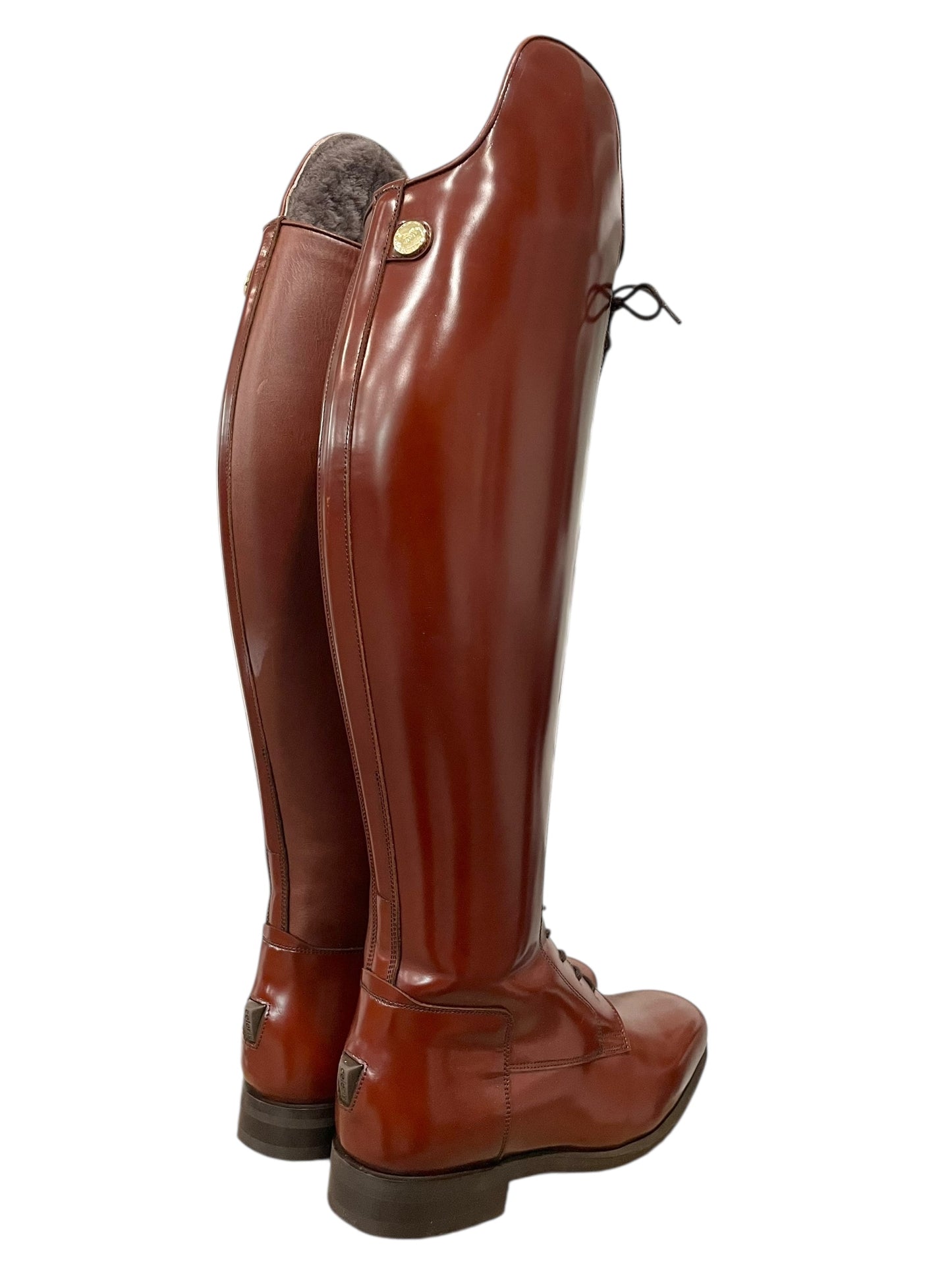 Celeris Bia (Polished Chestnut)