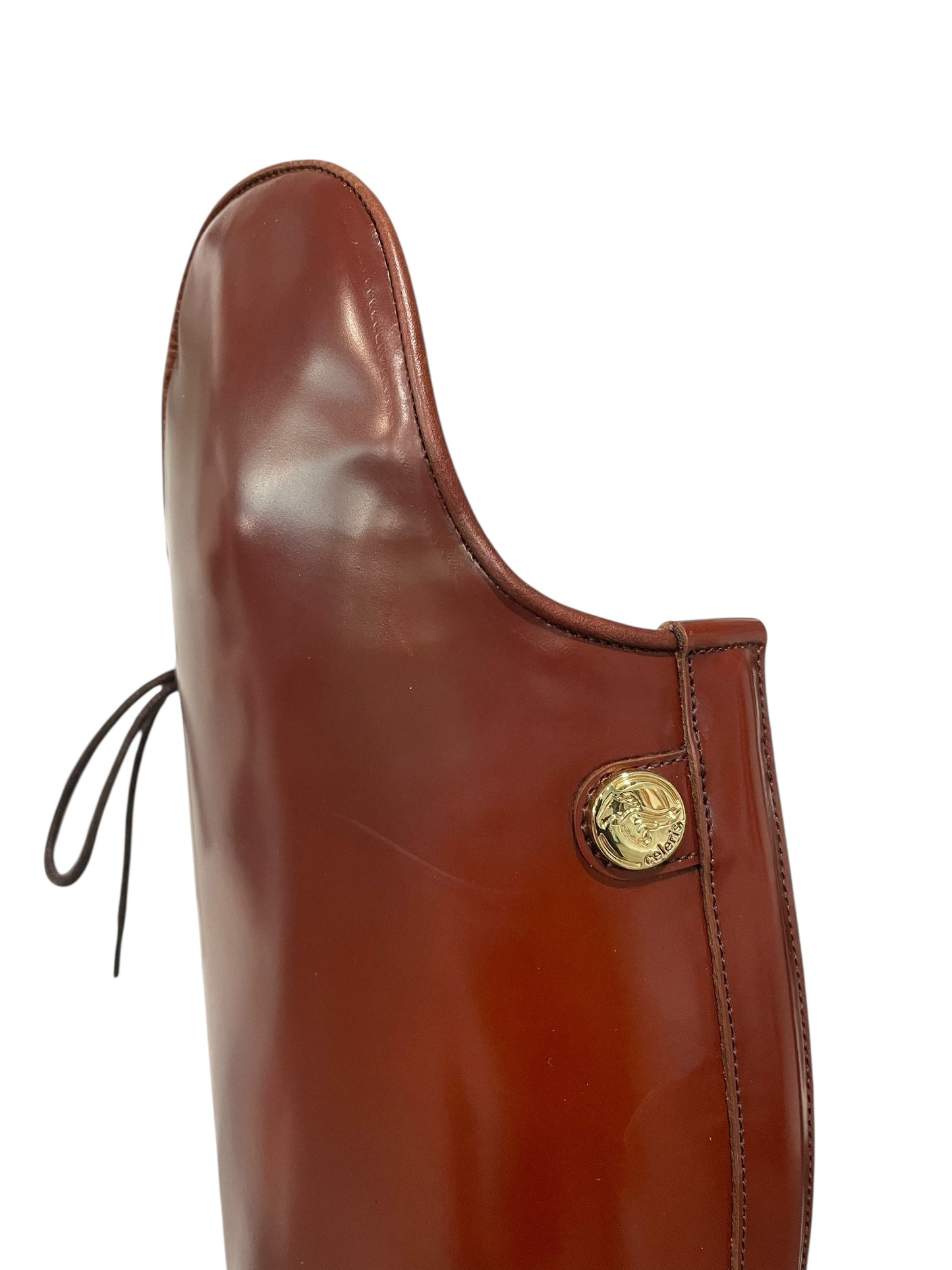 Celeris Bia (Polished Chestnut)