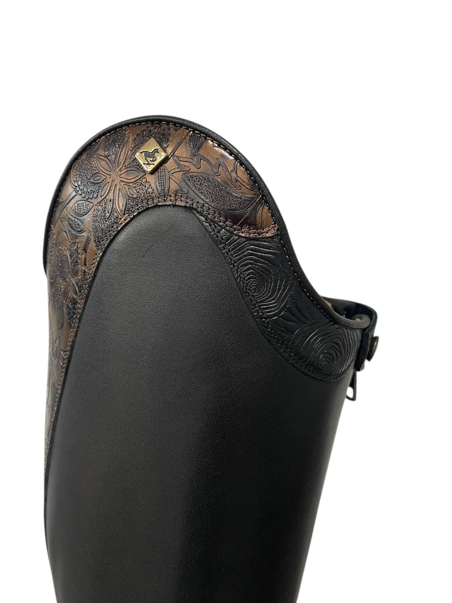 TDR's Julie W (DeNiro Raffaello)