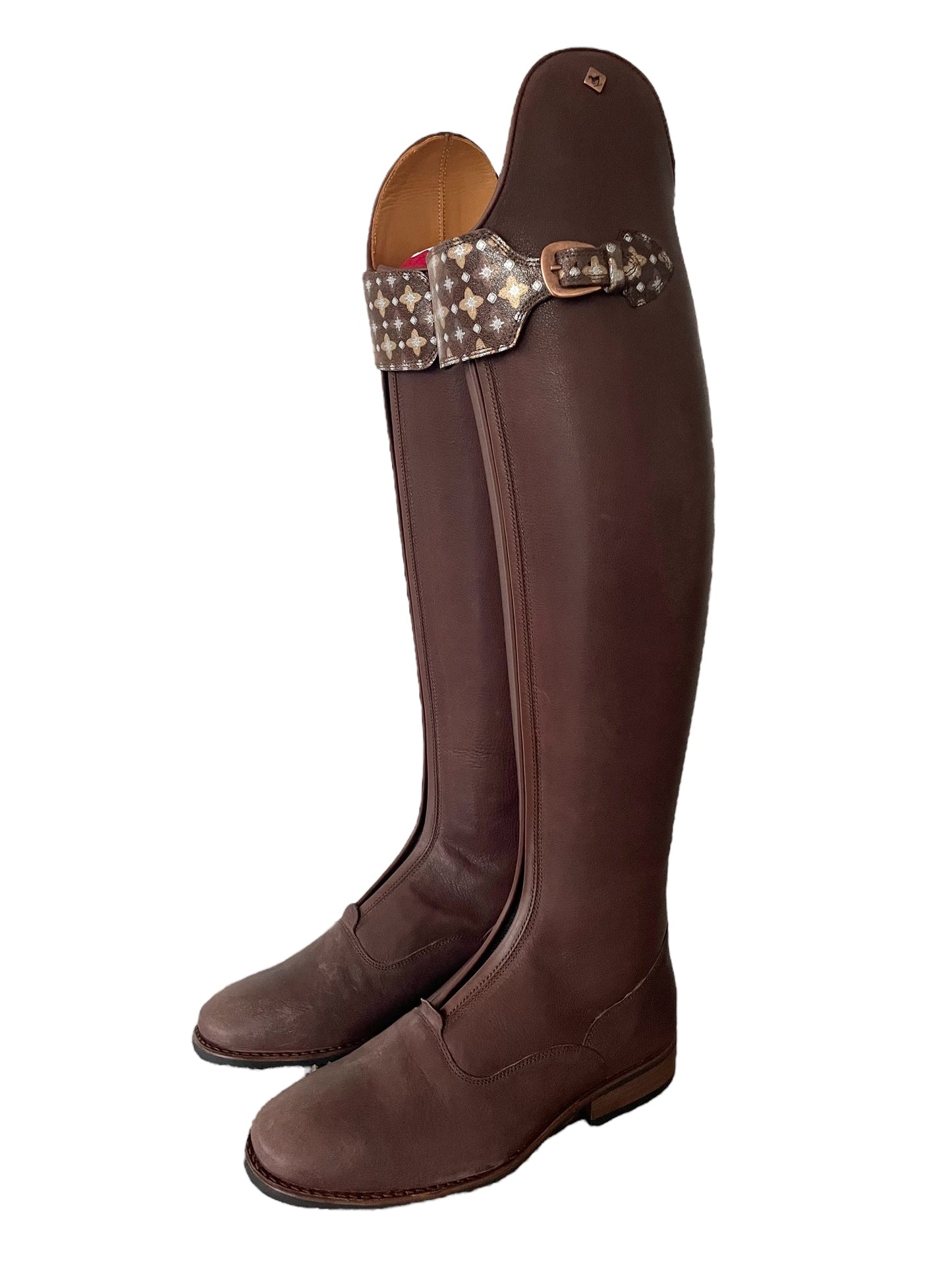 TDR's Becky M (DeNiro S5601/D)