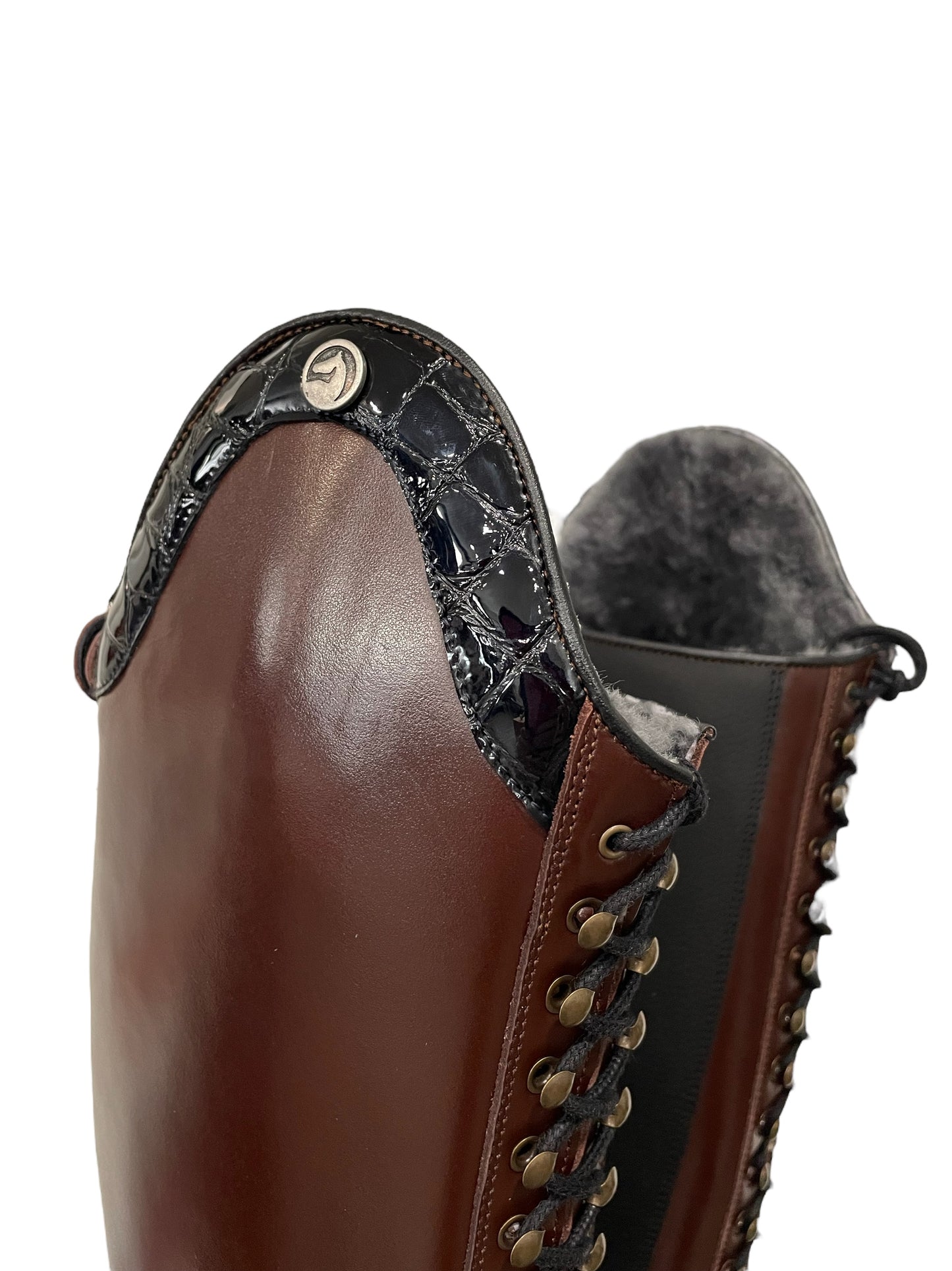 TDR's Linzy (Chester WINTER Madrid Lace-Up Boot)