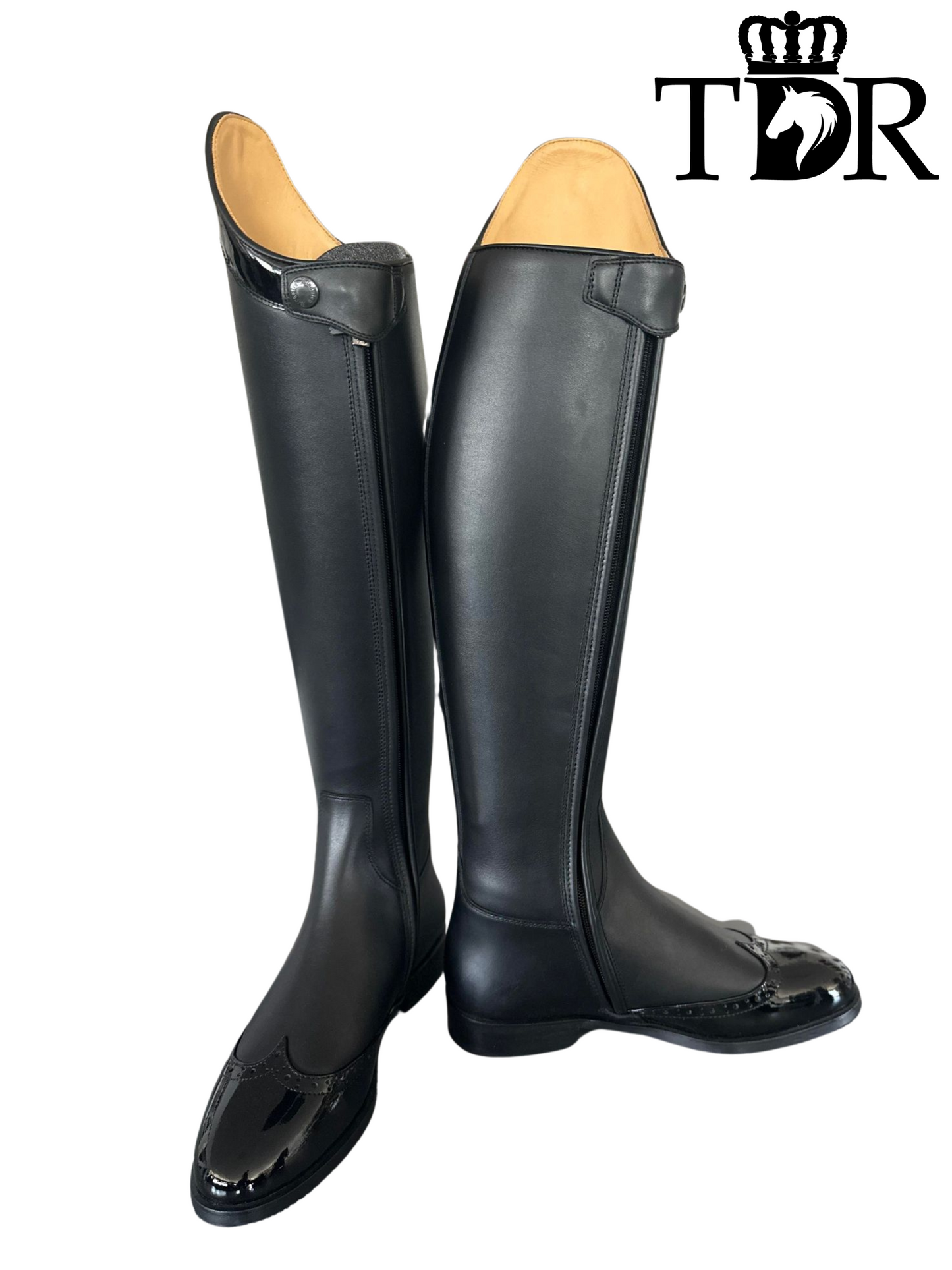 Kingsley Lexington 02 (Aspen Black and Roma Black)