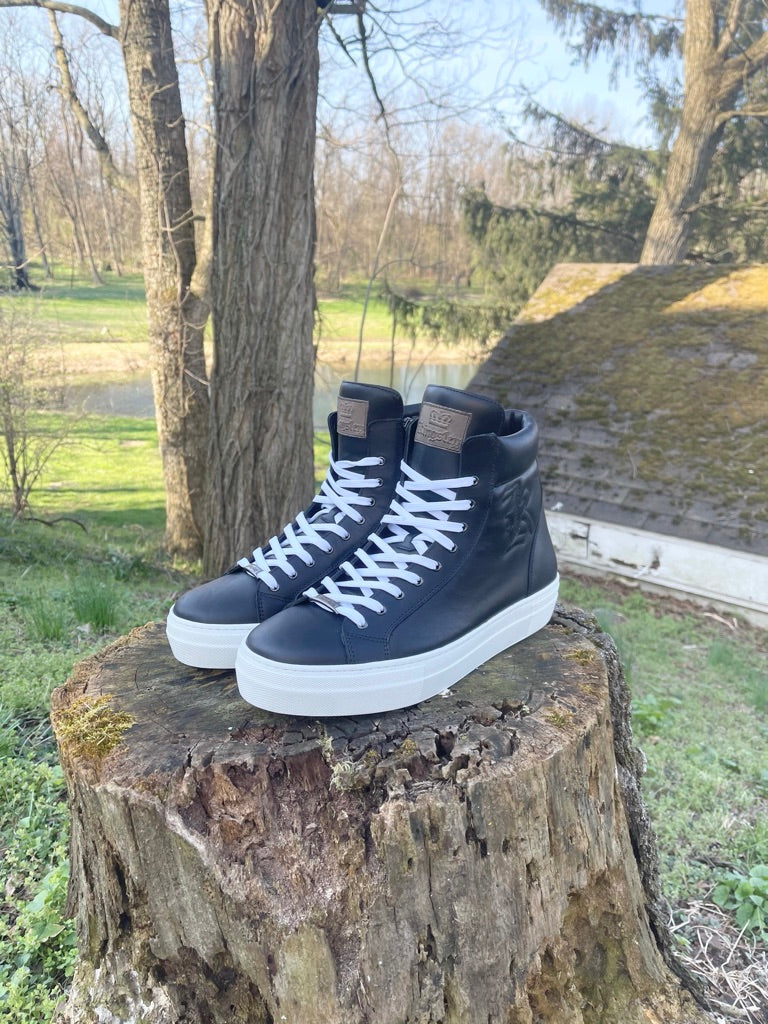Kingsley Run Sneaker (Nature Black)