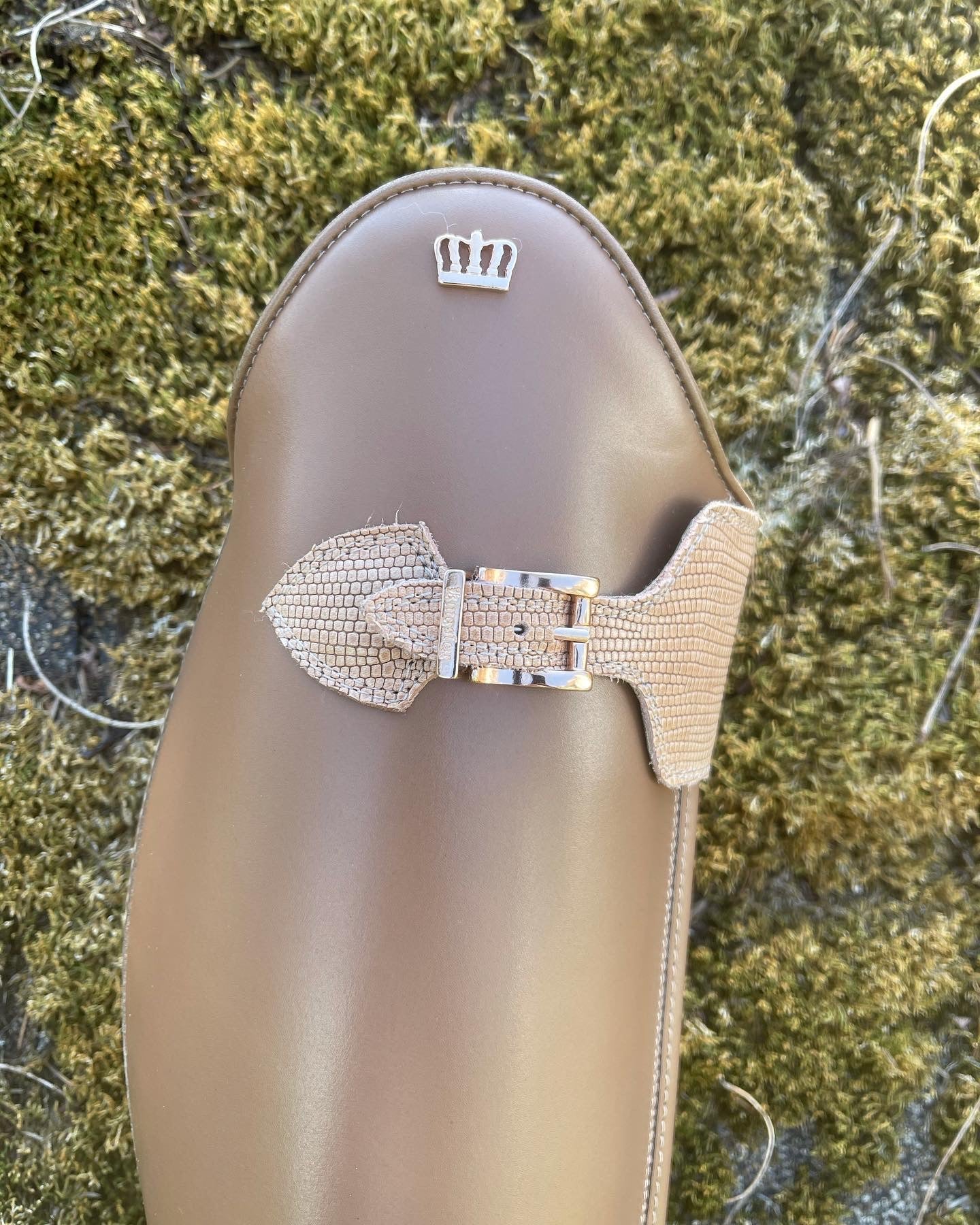 Kingsley London 01 Polo Boot (Nature Beige Escuro)