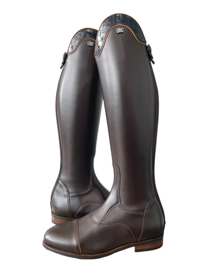 TDR's Laura P (Kingsley Aspen 01)