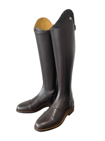 TDR's Teresa M (Kingsley Aspen 01)