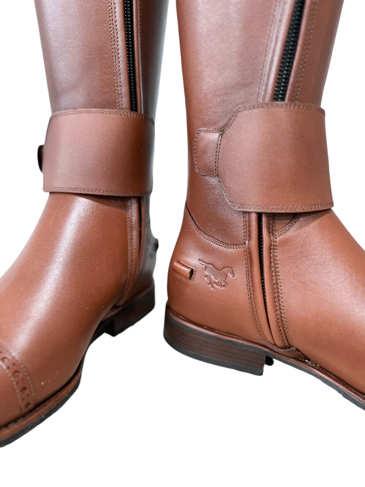 TDR's Lisa D 2.0 (DeNiro Bellini with Straps)