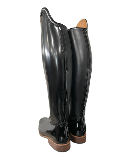 TDR's Lori W (DeNiro Bellini)