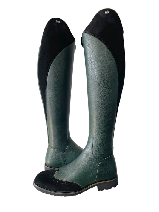 TDR's Azlan (Kingsley Capri)