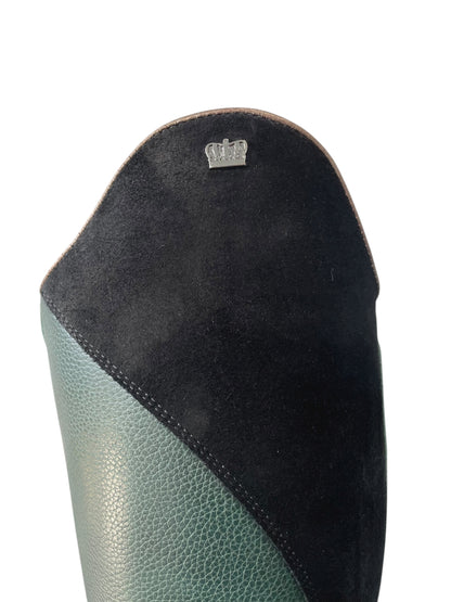 TDR's Azlan (Kingsley Capri)