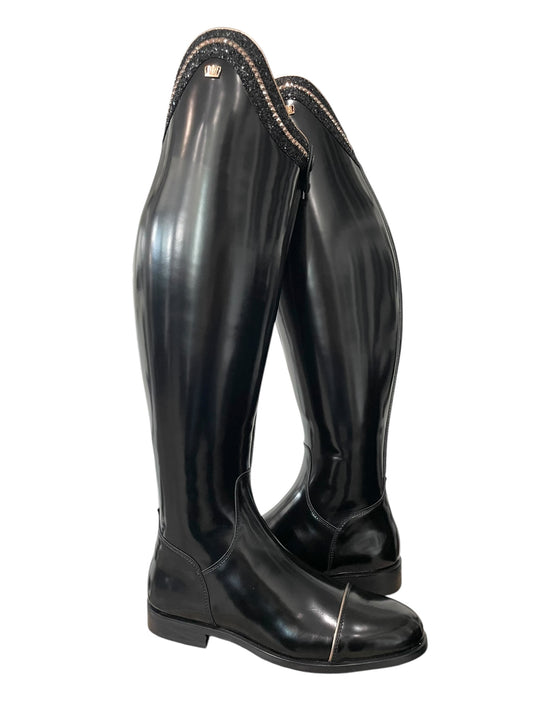TDR's Jacqui L 4.0 (Kingsley Capri)