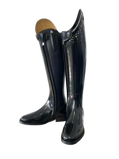 TDR's Liz B (Kingsley Capri)