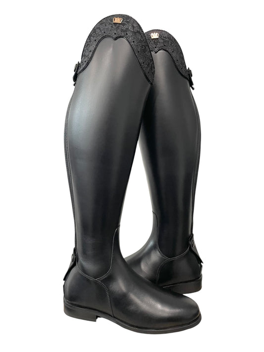 TDR's Marie L (Kingsley Capri)