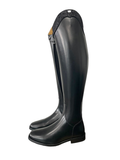 TDR's Sarah D (Kingsley Capri)