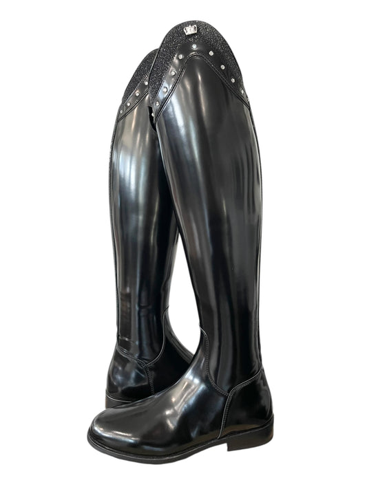 TDR's Traci (Kingsley Capri)