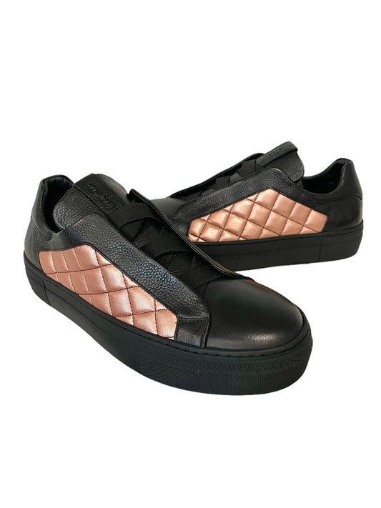 TDR's Megan Com. (Kingsley Cross Sneaker)