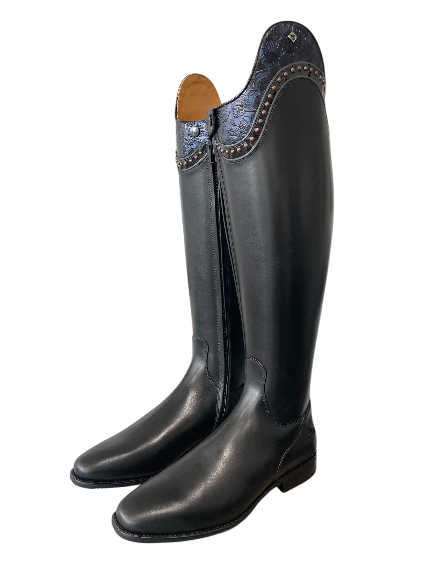 DeNiro Bellini (Foot 43.5/Height 48.5/Calf 42)