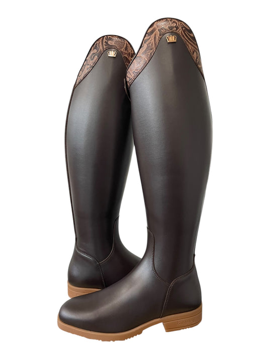 TDR's Lindsay C (Kingsley Lexington 01)