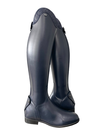 TDR's Alex S (Kingsley Maris)