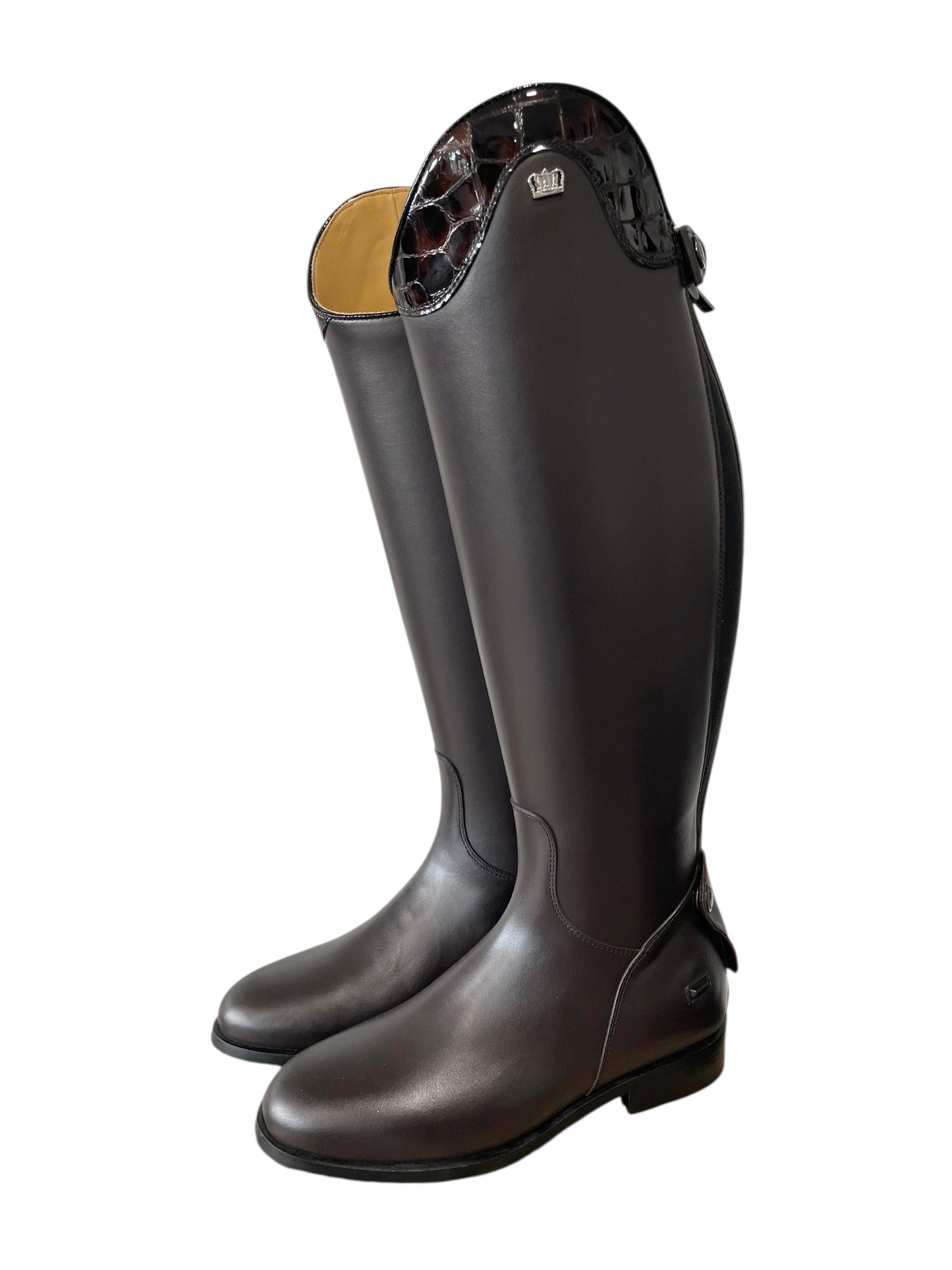 TDR's Annamaria K (Kingsley Maris)