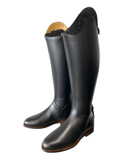 Kingsley Maris (Foot 38.5 WIDE/Height 43.5/Calf 41)