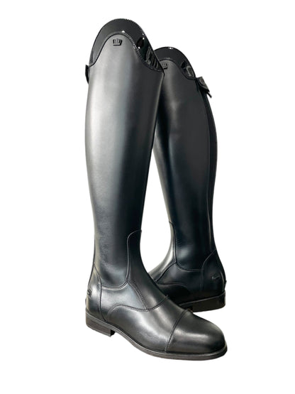 TDR's Lora 2.0 (Kingsley Maris)