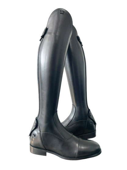 TDR's Lainey (Kingsley Montreal 03)