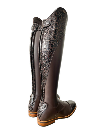 TDR's Laurie W 2.0 (Kingsley Olbia 01)