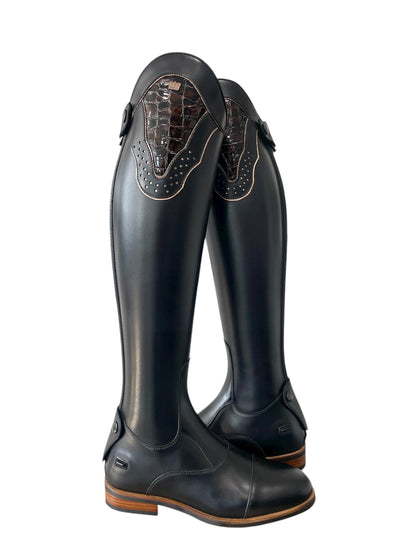 TDR's Laurie W (Kingsley Olbia 01)