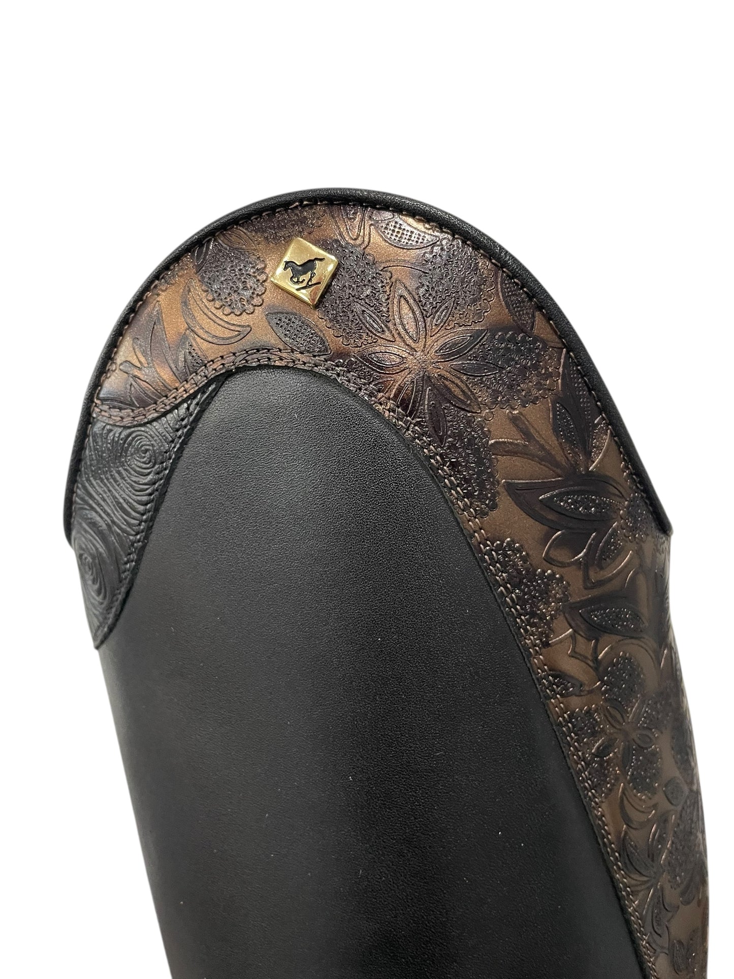 TDR's Julie W (DeNiro Raffaello)