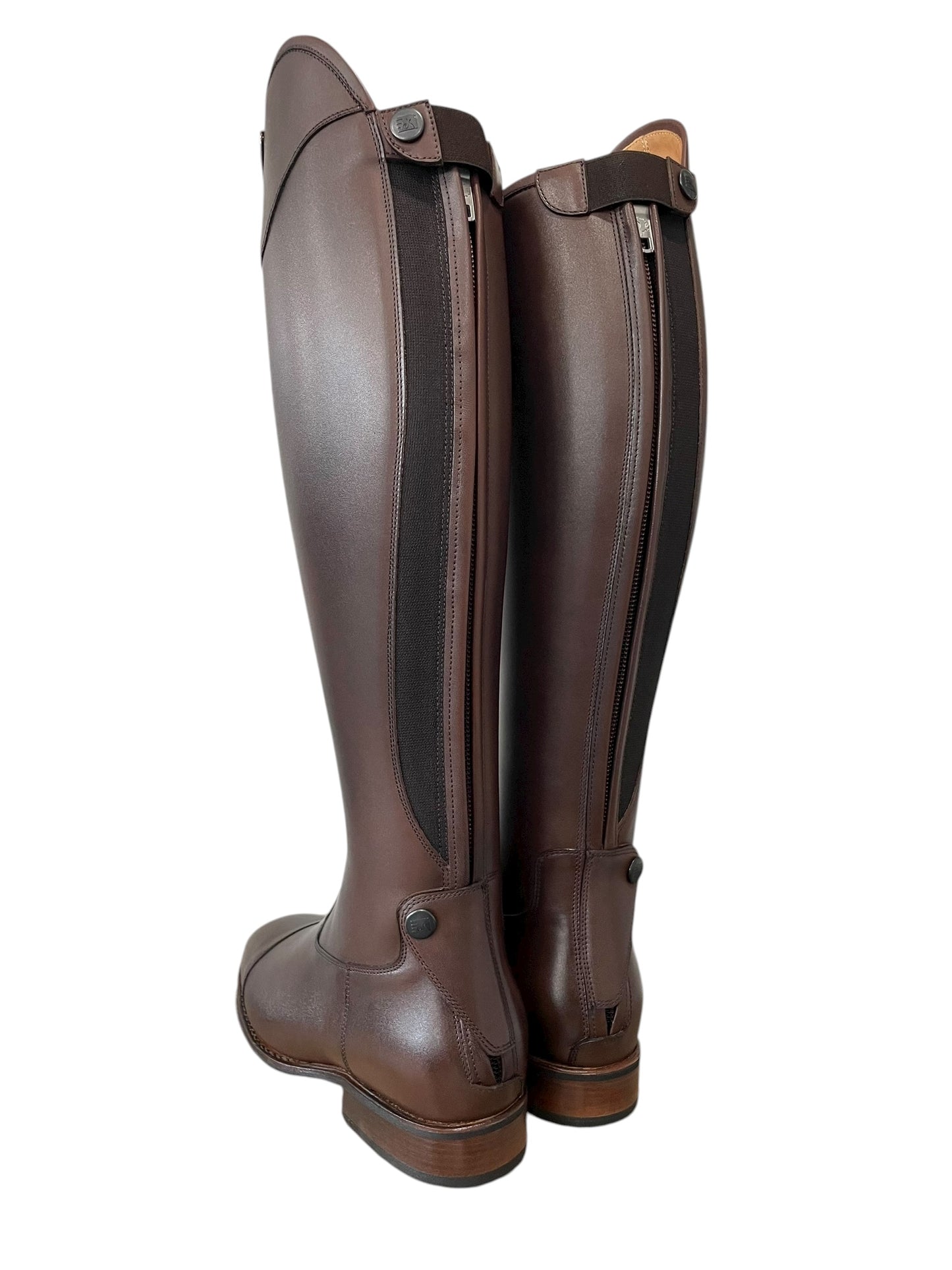 TDR's Meaghan D 7.0 (DeNiro Salento 01)