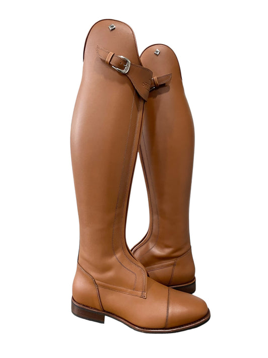 TDR's Michelle M (DeNiro Vasari)