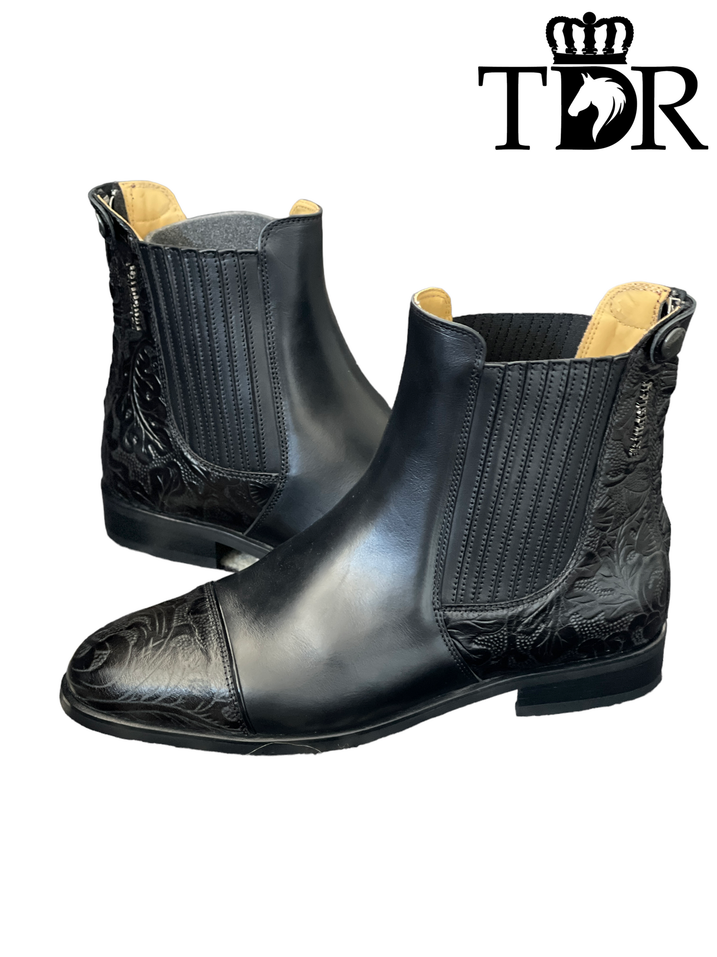 Kingsley Berlin Short Boot - Black Tooled (EU 41W)