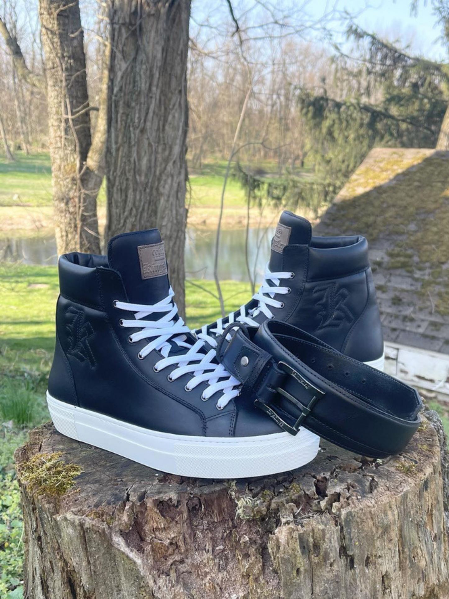Kingsley Run Sneaker (Nature Black)